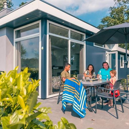 Отель Europarcs De Biesbosch Willemsdorp Экстерьер фото