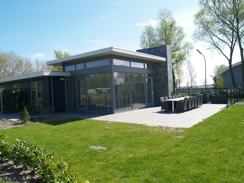 Отель Europarcs De Biesbosch Willemsdorp Экстерьер фото